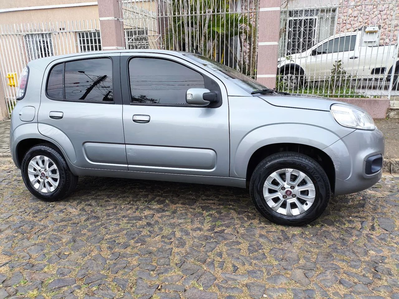 Fiat Uno Evolution 1.4 Fire Flex 8V 5P 2015 - Foto 5