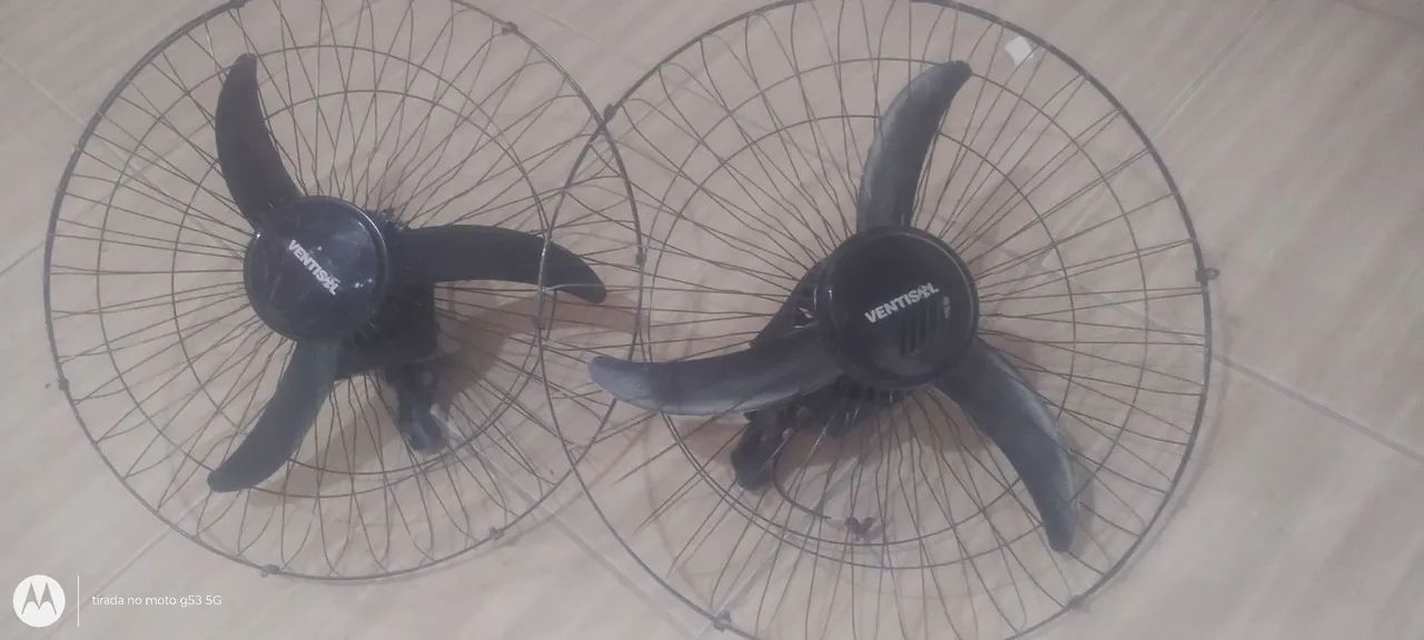 Vendo dois ventiladores de parede 
