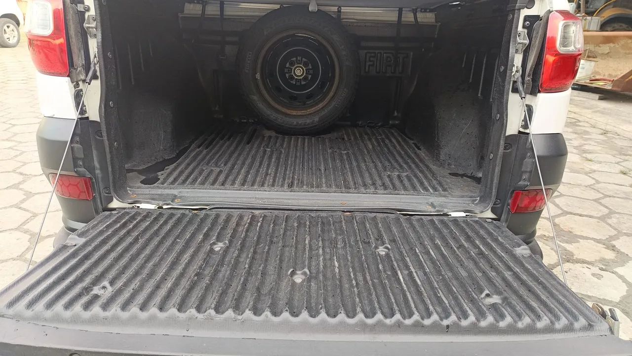 Fiat Strada Working Hard 1.4 Fire Flex 8V CD 2017 - Foto 3