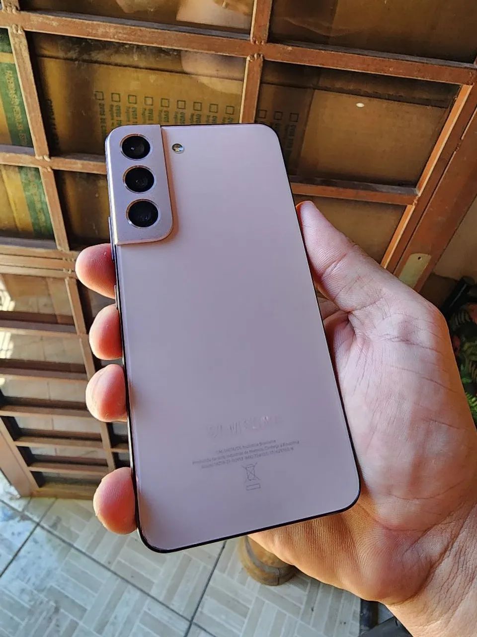 Vendo ou troco Samsung s22 - Foto 2