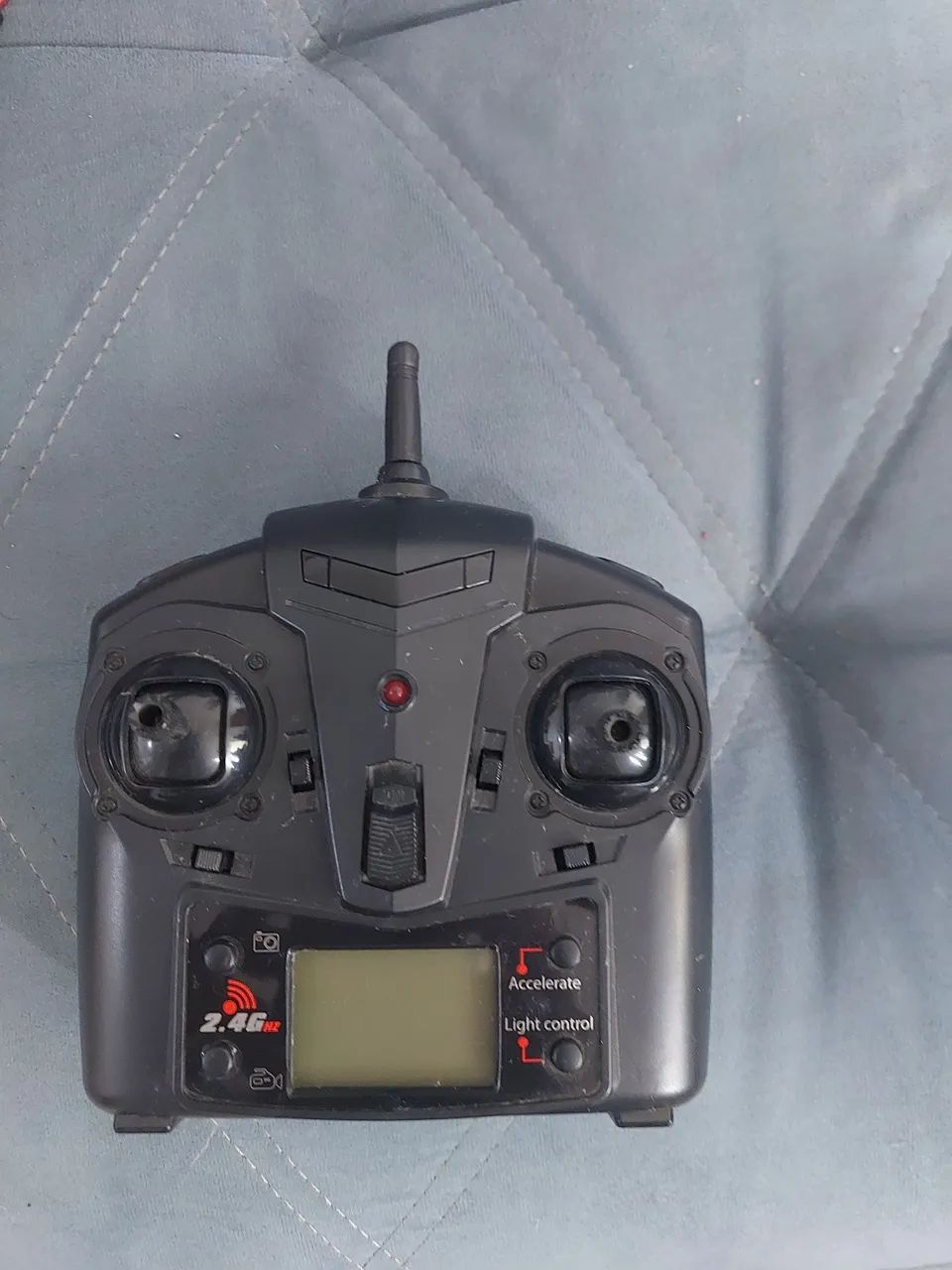helicóptero de controle remoto, modelo UDI U12A. - Foto 4