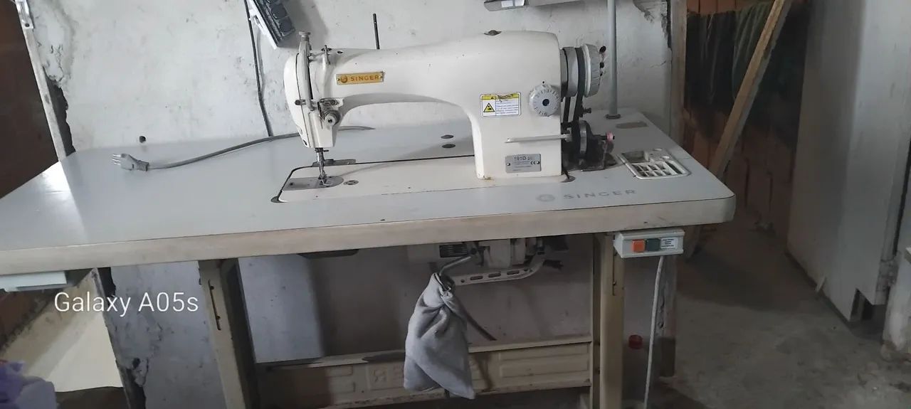 Pra vender máquina reta