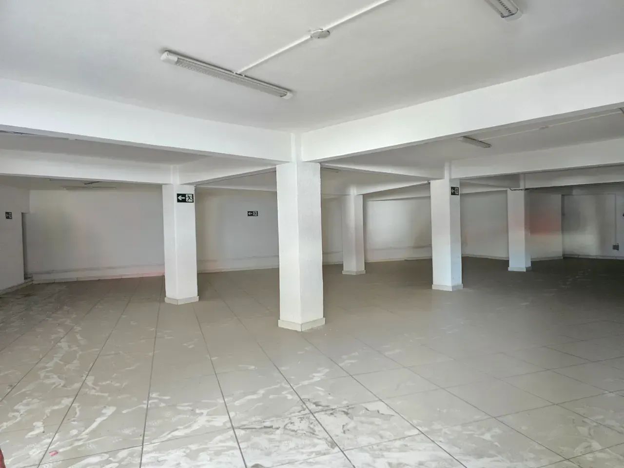 Excelente Lojão c/ 280 m2 Av. Londres no  Eldorado - Contagem  MG - Foto 2