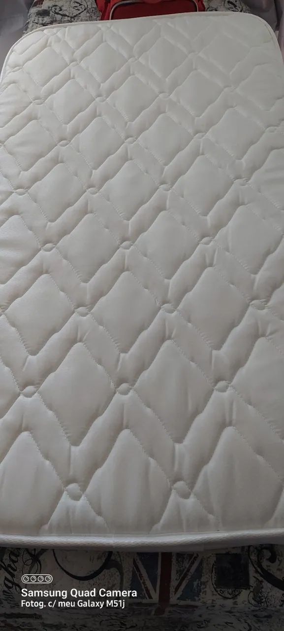 Colchão branco de berço 1,30 X 70 cm