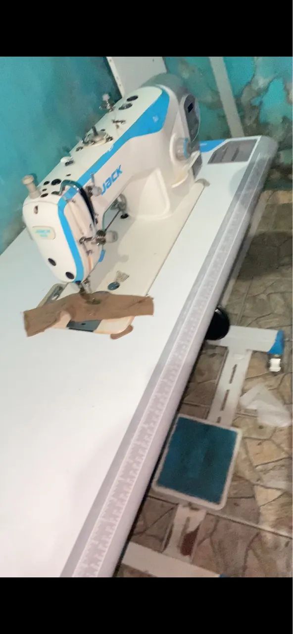 Máquina de custura