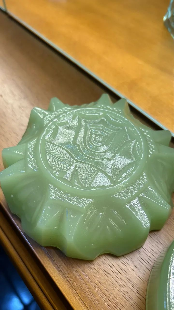 2 cinzeiros antigos verde jadeite vidro 