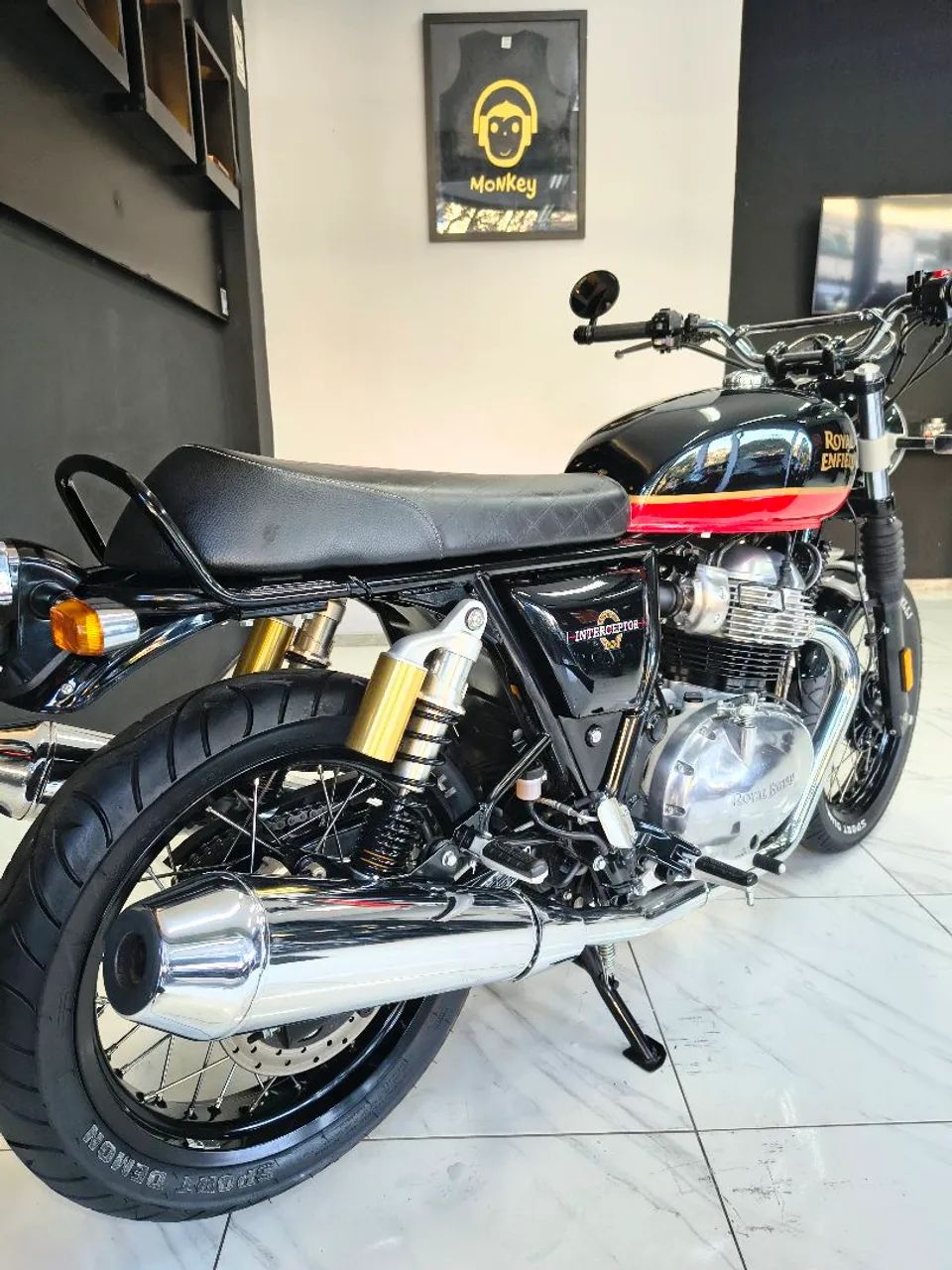 Royal Enfield Interceptor 650 Standard - Foto 5