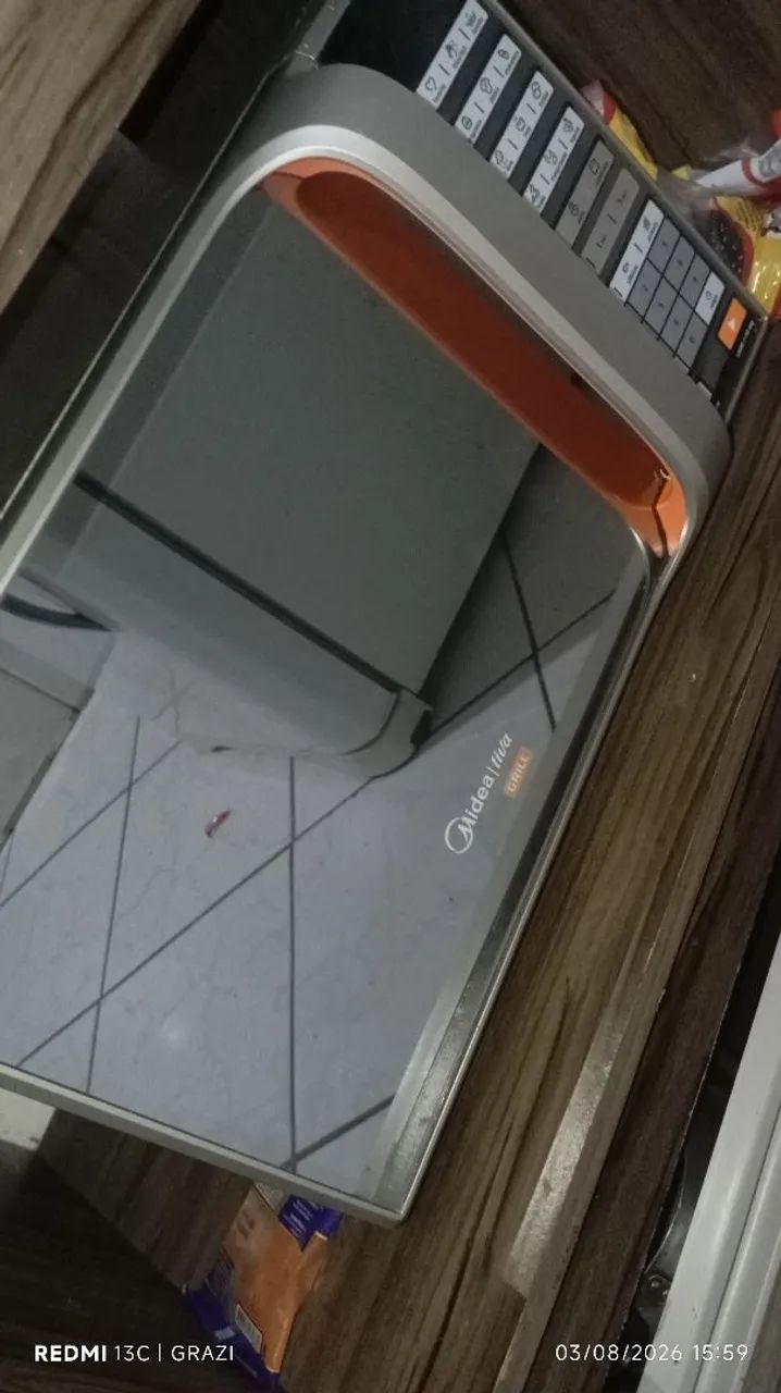 Microondas Midea com grill 