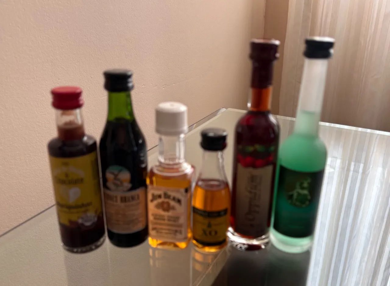 Miniaturas diversas bebidas importadas - Foto 5