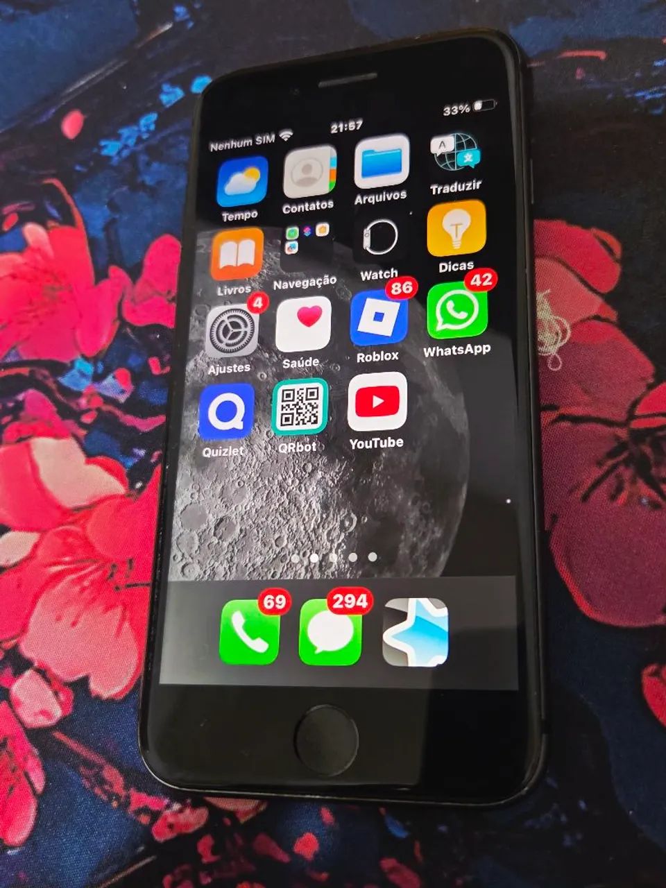 Iphone 8 64gb Caregador e Capinha - Foto 2
