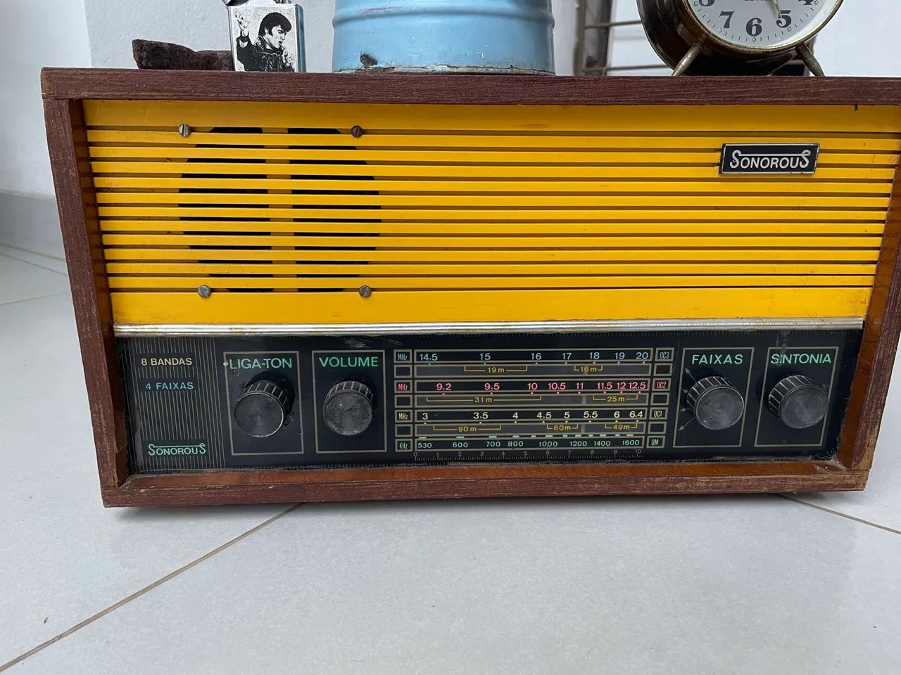Rádio antigo Sonorous 