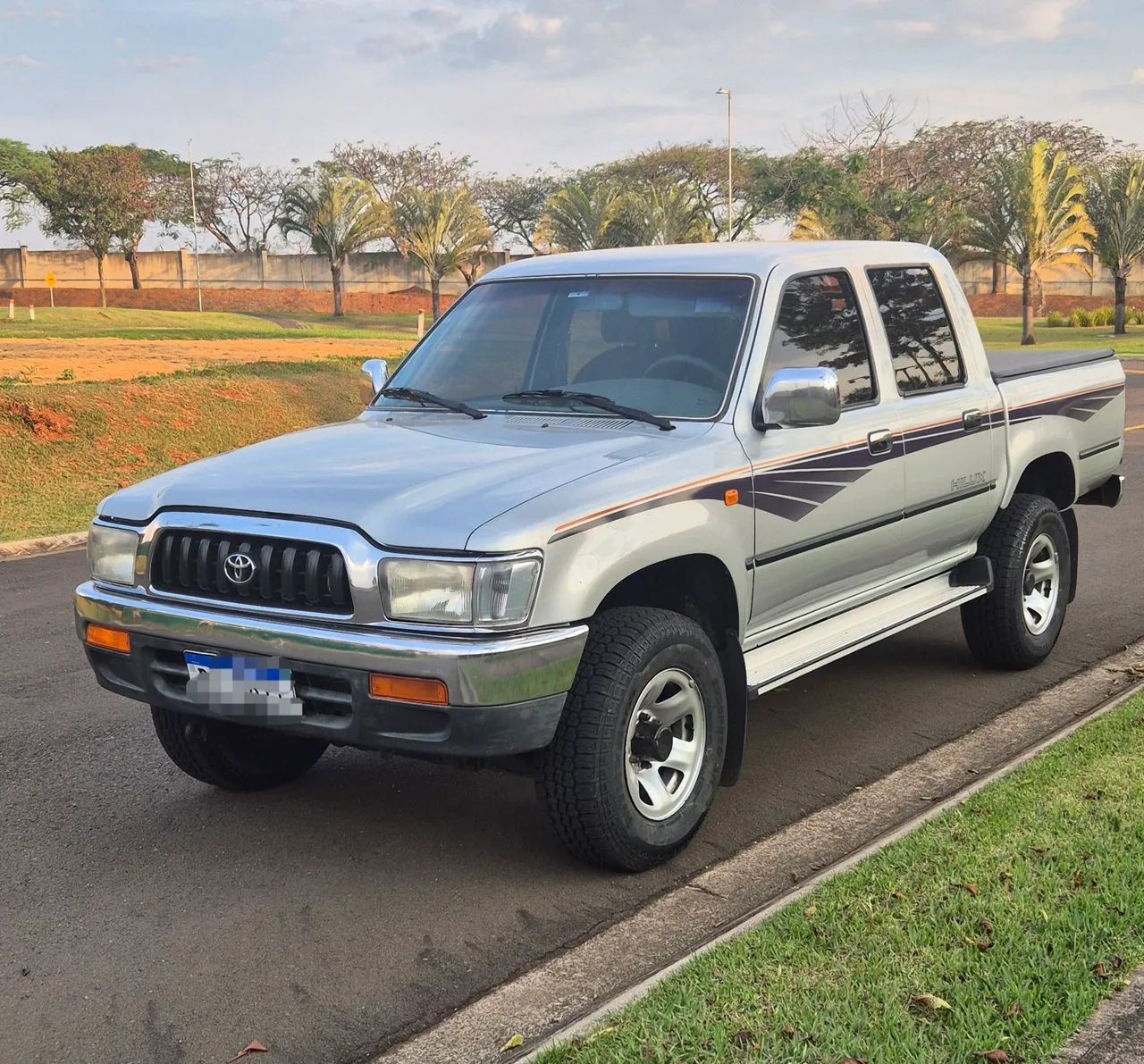 Toyota Hilux CD SRV 4X2 3.0 8V 90cv Diesel 2004