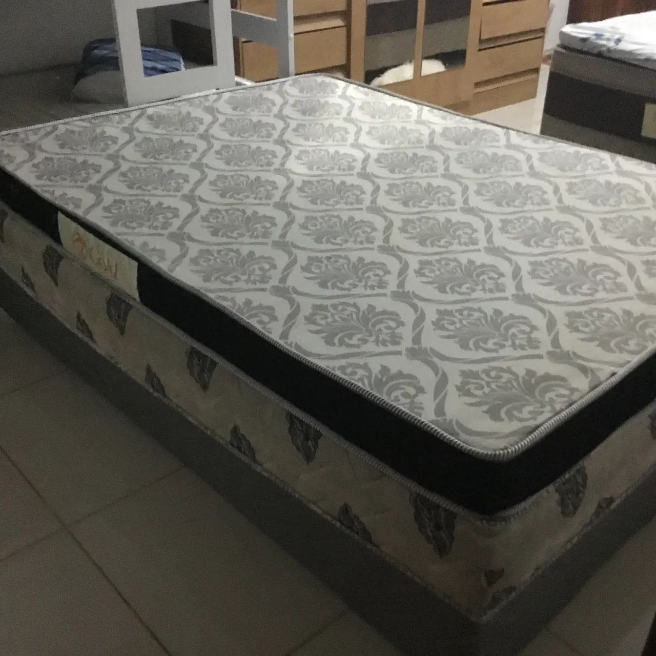 Cama com colchão  - Foto 4