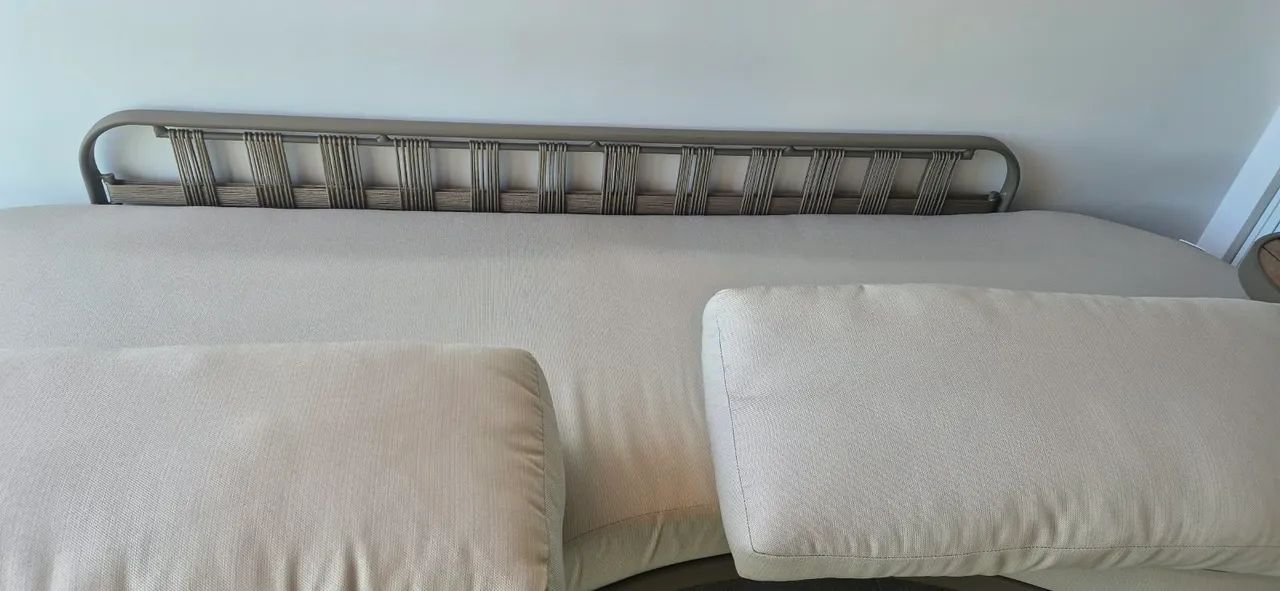 Sofá para varanda ou area externa. 2.7mt. Novíssimo! Assinatura renomada! - Foto 4