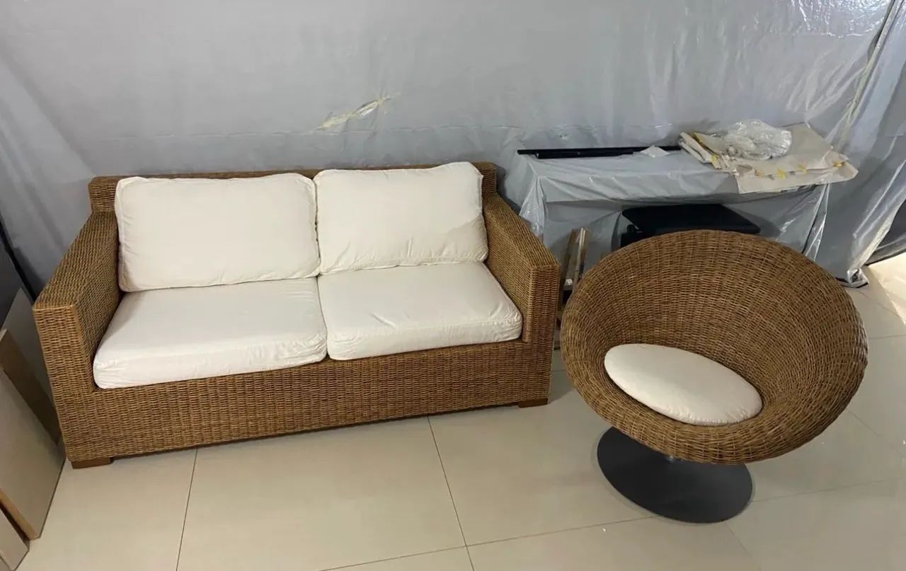Móveis primeira linha, sofá junco natural, cadeira, poltronas Swan e junco natural 