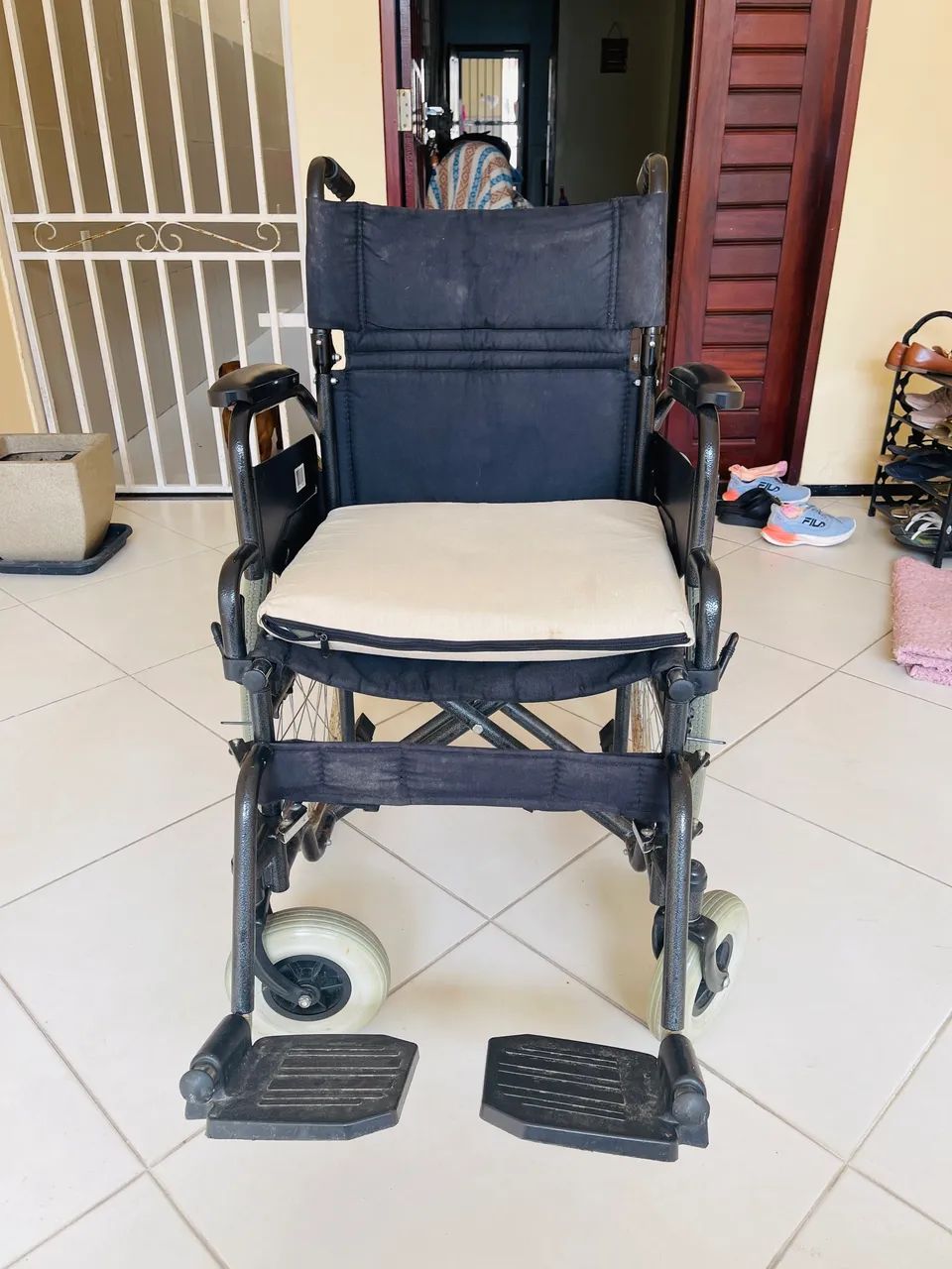 Cadeira de Rodas - Foto 5