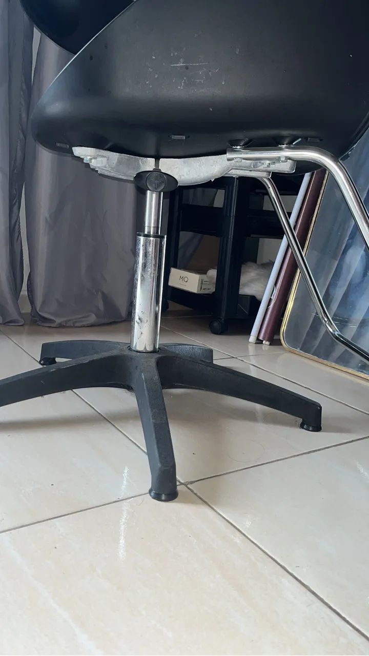 Kit lavatório, carrinho auxiliar, e cadeira  - Foto 3