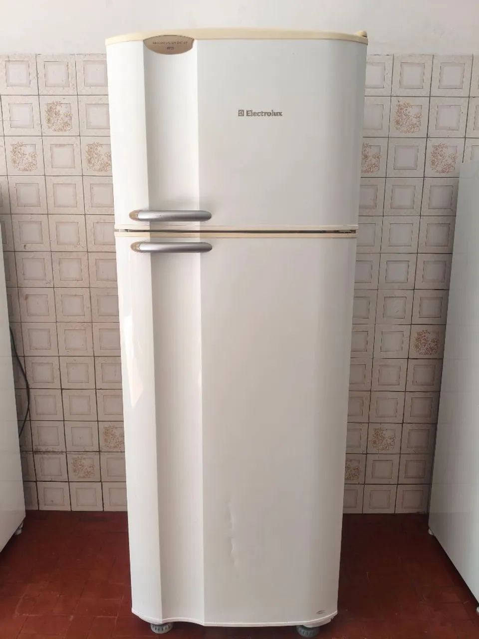 GELADEIRA DUPLEX ELECTROLUX 