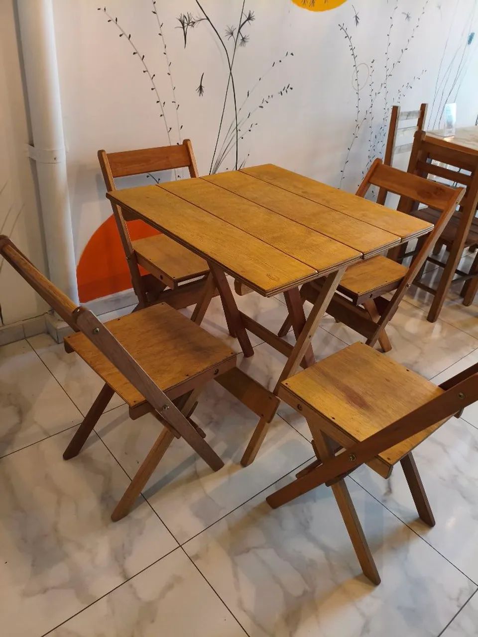 Jogo de mesa dobrável madeira