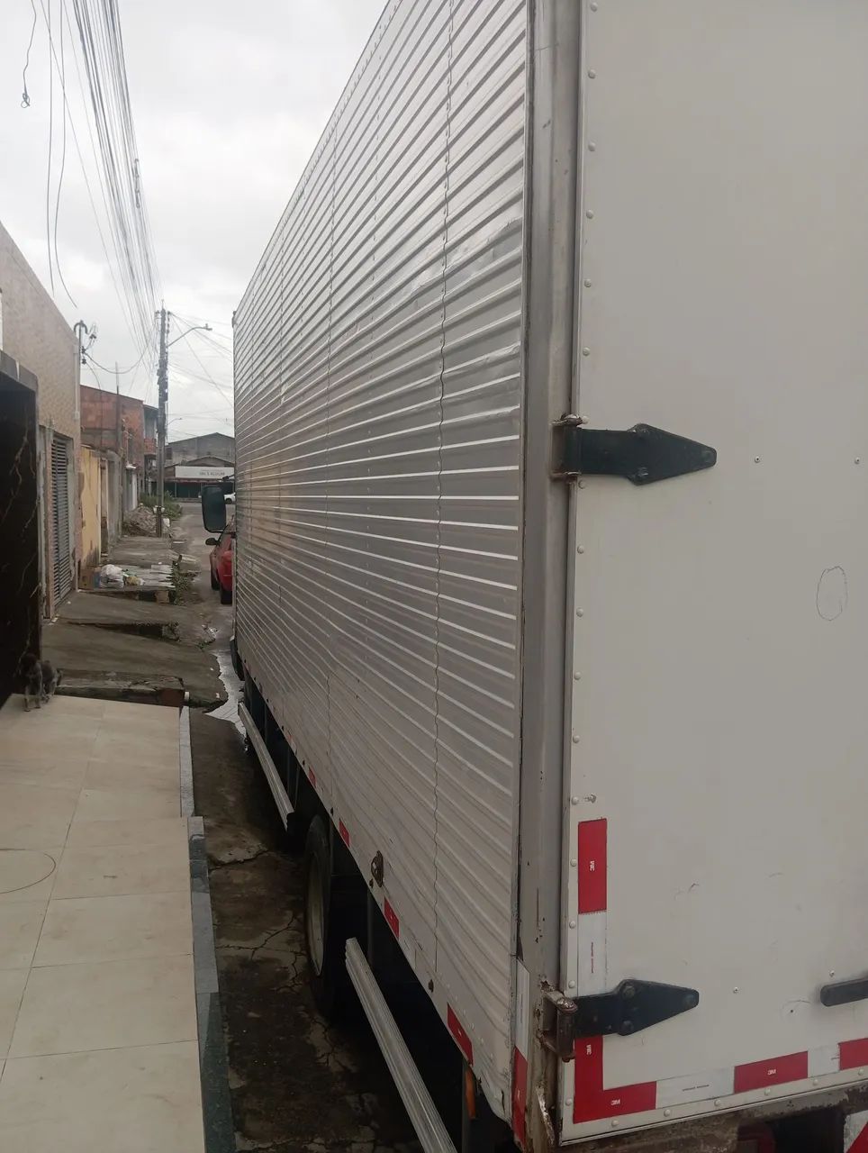 Caminhão delivery 8150e dispenso curiosos  - Foto 2