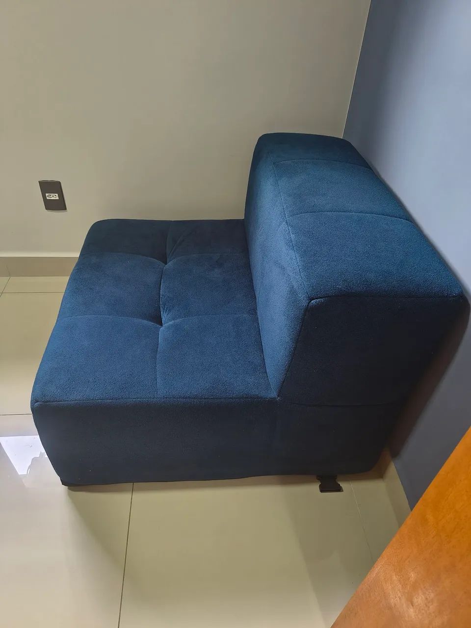 Modulo Poltrona Azul tecido área interna. Em Excelente estado. - Foto 3
