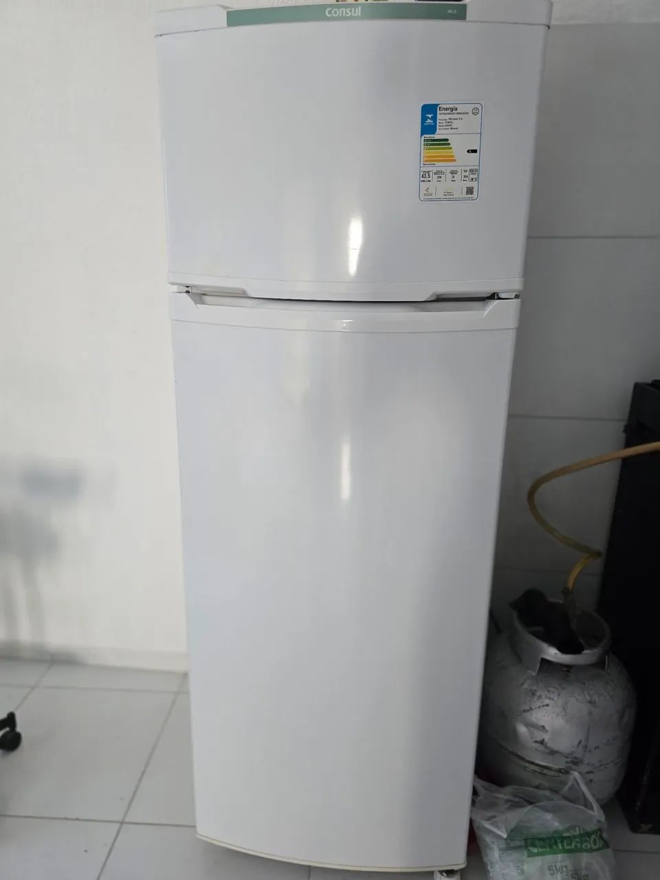 Geladeira Sofá e air fraier  - Foto 4