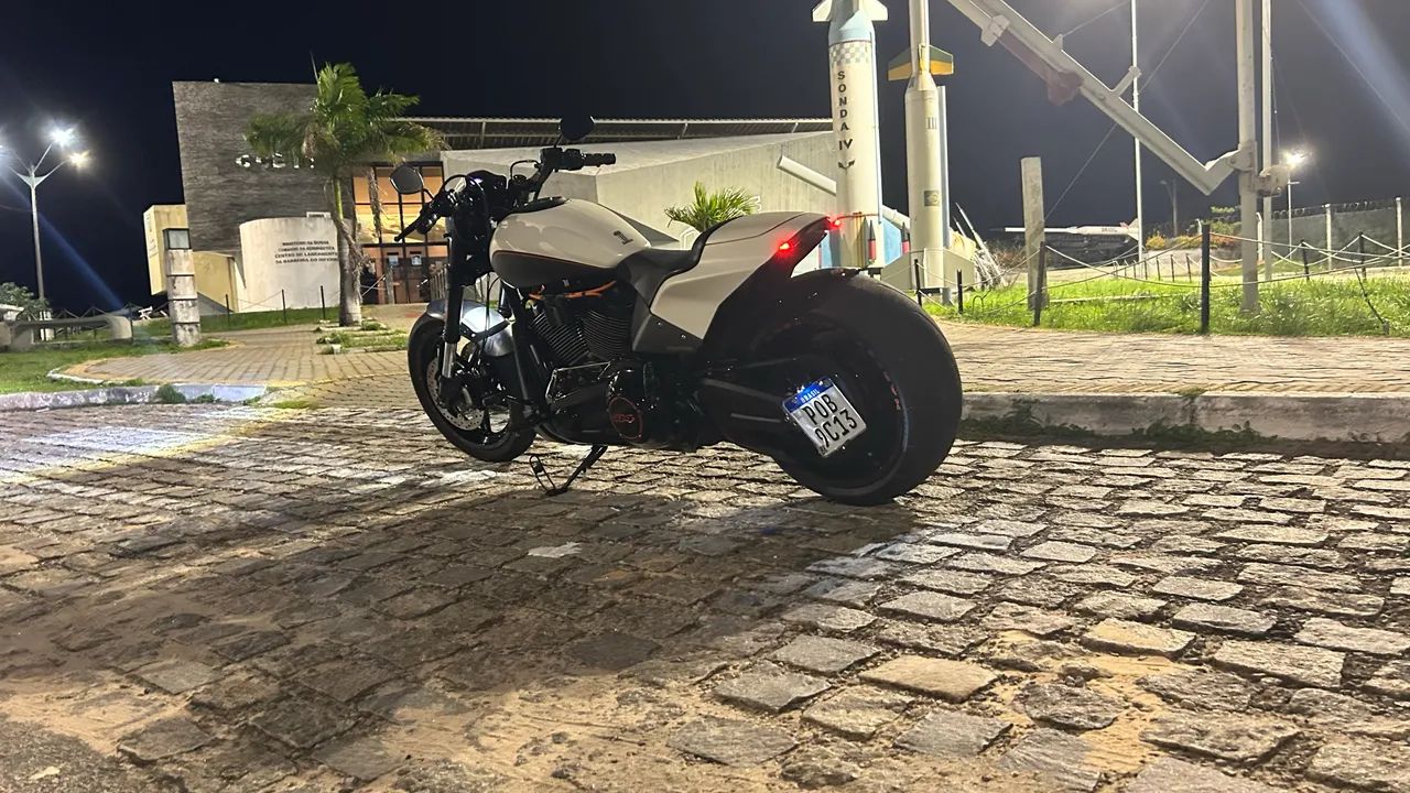 Harley Davidson FXDR 114 - Foto 4