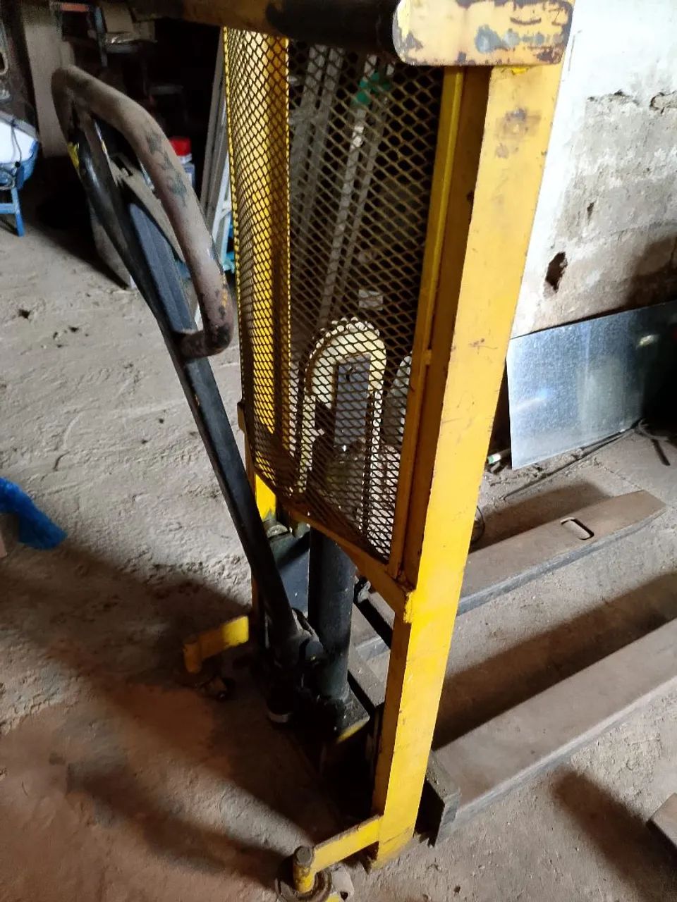 Empilhadeira manual hidráulica  - Foto 2