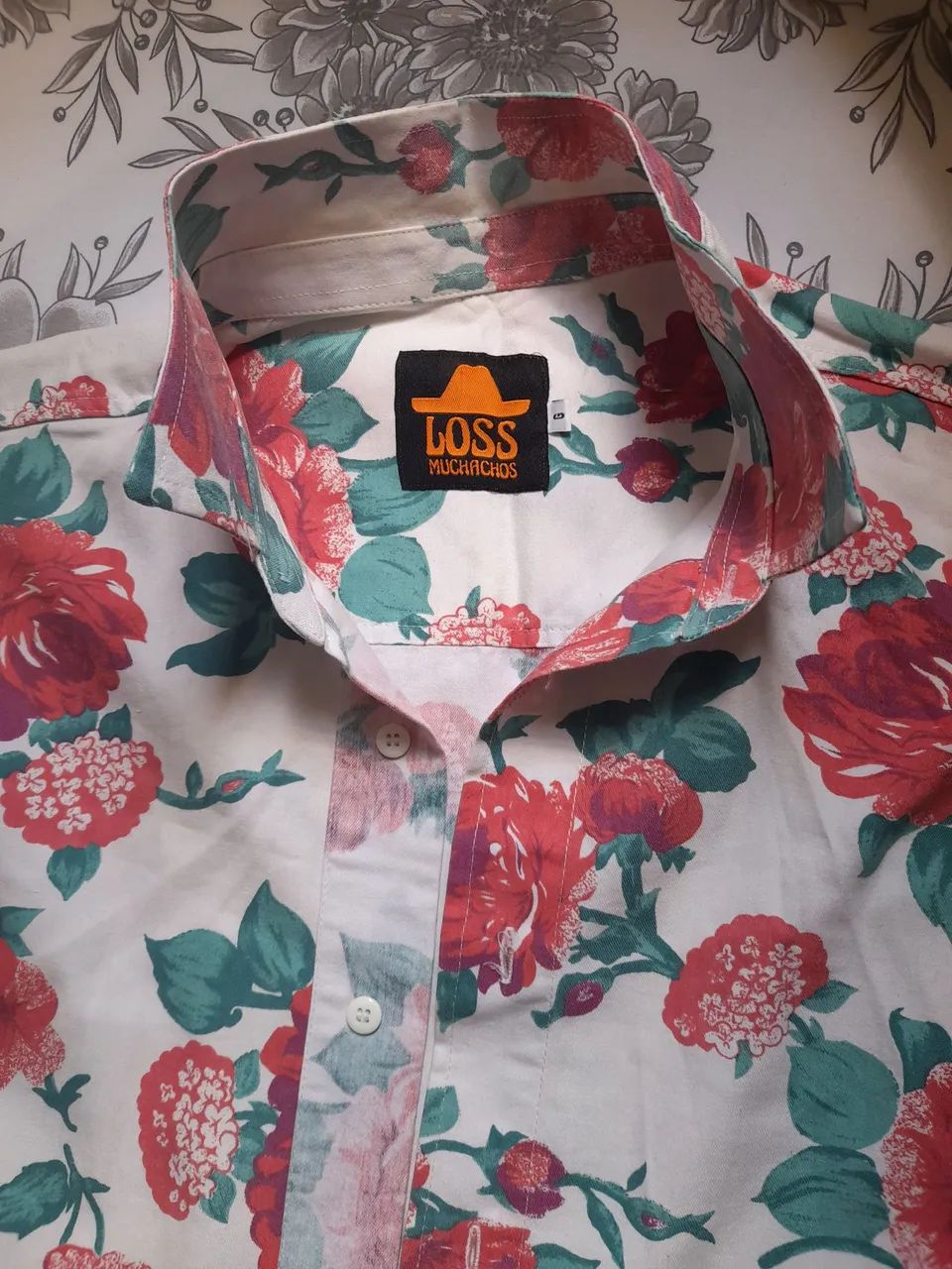 Camisa florida sem manga