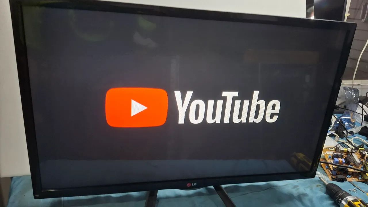 TV LG 32 POLEGADAS SMART IMPECÁVEL  - Foto 2