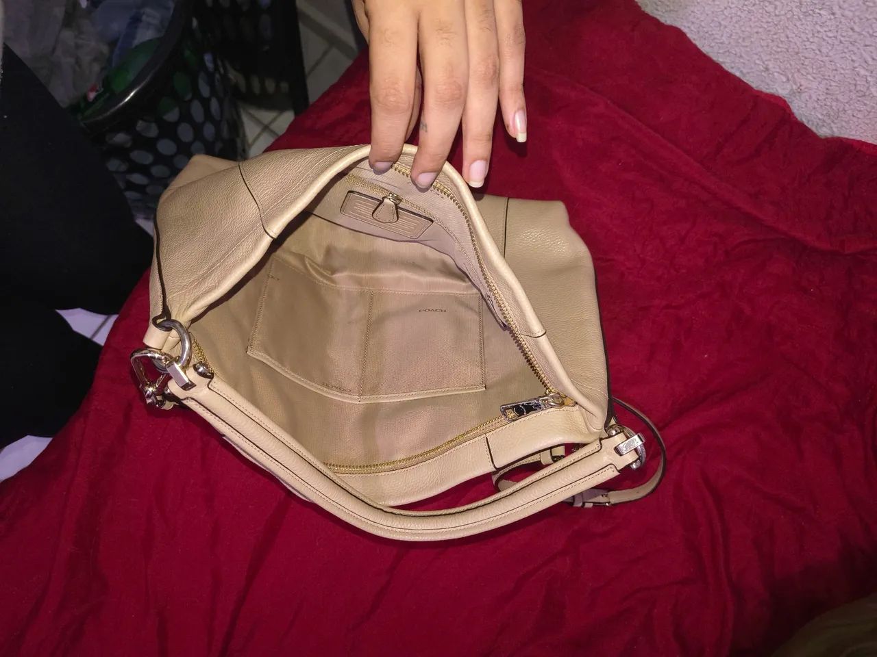 bolsa coach scout hobo couro bege - Foto 5