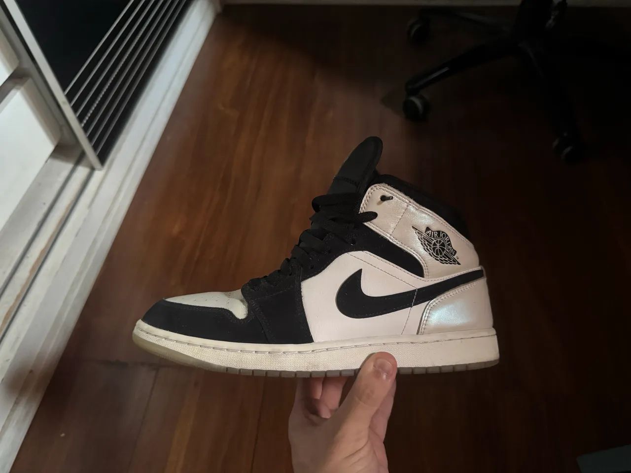 Air Jordan 1 Mid Diamond