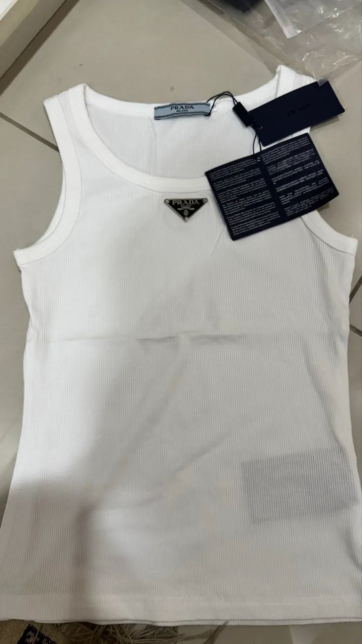 BLUSA PRADA BÁSICA BRANCA NOVA  - Foto 2