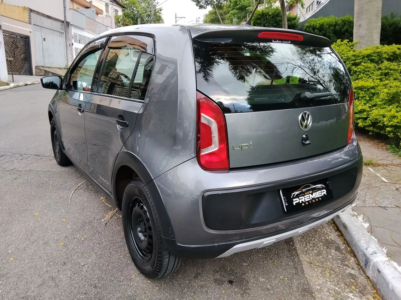 Volkswagen up! track 1.0 Total Flex 12V 5p, foto 7 de 13