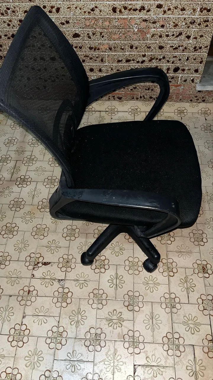 Vendo cadeira de escritório  - Foto 2