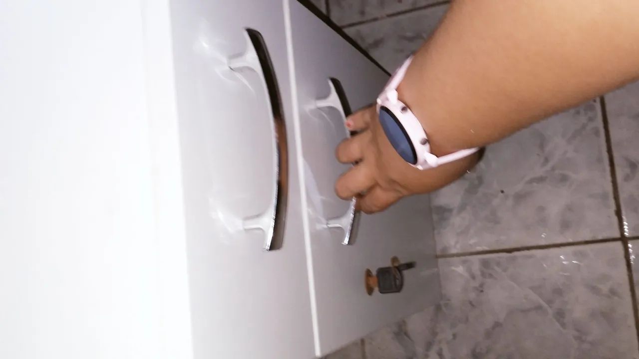 Mesa linda multi uso com rodinhas perfeitas para utilizar como quiser - Foto 5