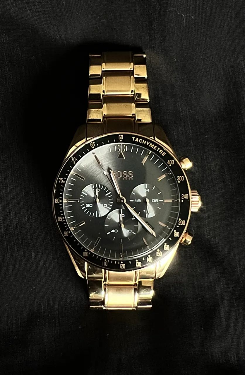 Relógio BOSS Dourado Cronógrafo Mostrador Preto