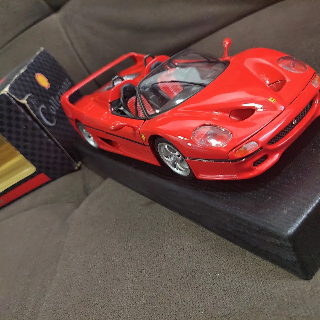 Tomica Limited Vintage NEO TLV Ferrari F40 1989 Vermelho 1/64
