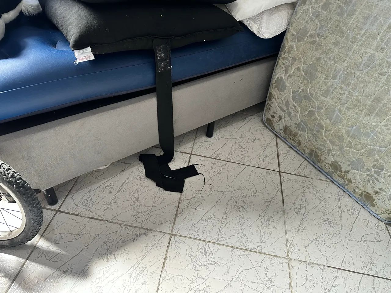Colchao solteiro e cama box - Foto 2
