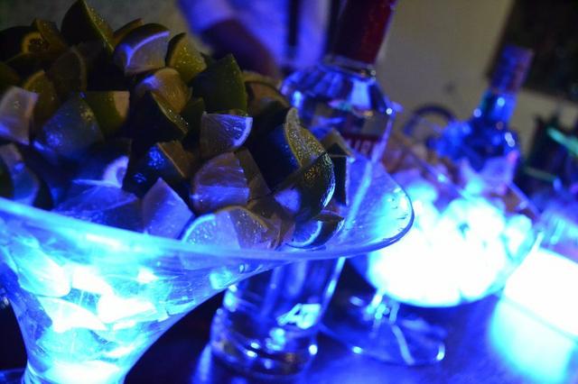 Bartender, Barman, Coquetel, Drinks, Caipirinhas, Bebidas Festas
