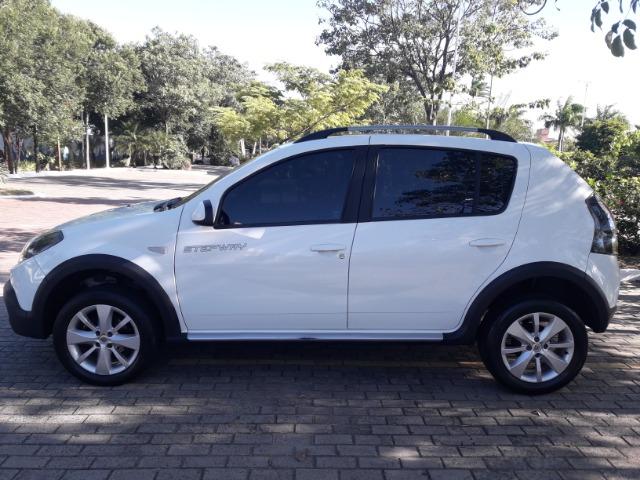 Renault Sandero Stepway 1.6 2014/2014 C/ Media Nave e 53 Mil KM Rodados - Foto 3