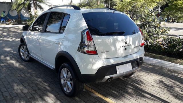 Renault Sandero Stepway 1.6 2014/2014 C/ Media Nave e 53 Mil KM Rodados - Foto 17