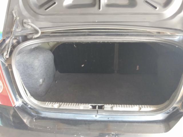 Vendo fiesta sedan - Foto 6