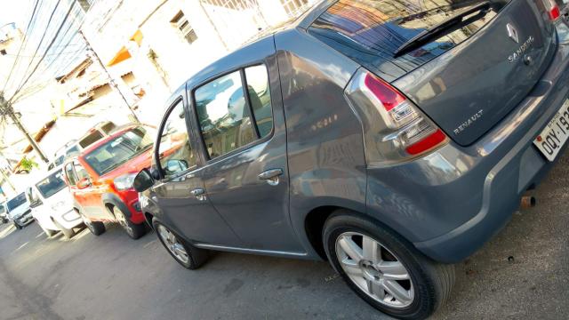 Vendo Renault Sandero 2014 completo - Foto 2