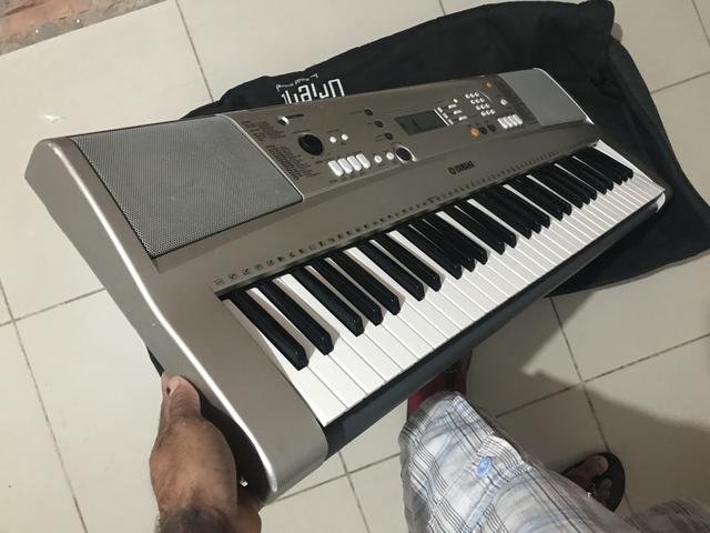 Teclado musical yamaha psr-e313