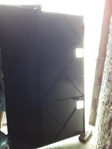 Portão de ferro todo na chapa uma banda 320 confira * - Foto 5