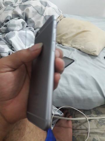 V/T iPhone 6s 64gb com caixa semi novo - Foto 3