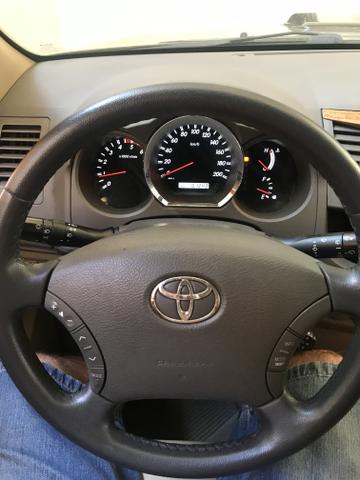 Hilux SW4 3.0 4x4 Diesel 7 Lugares Automática 2010/2011 - Foto 6