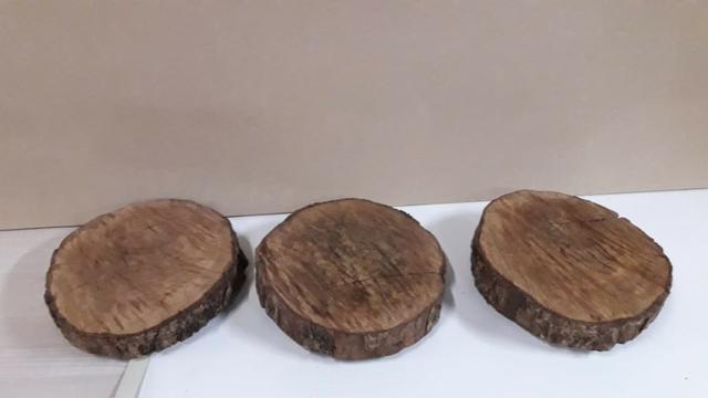 Tábuas Maciças redondas Multiuso panelas quentes etc. Diametro 35Cm x 5Cm Alt R$ 40 Cada - Foto 3