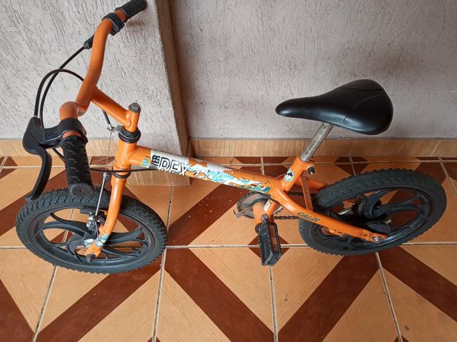 Bicicleta aro 14 Caloi - Foto 2
